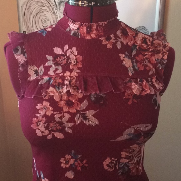 Floral tank top blouse - Picture 2 of 5